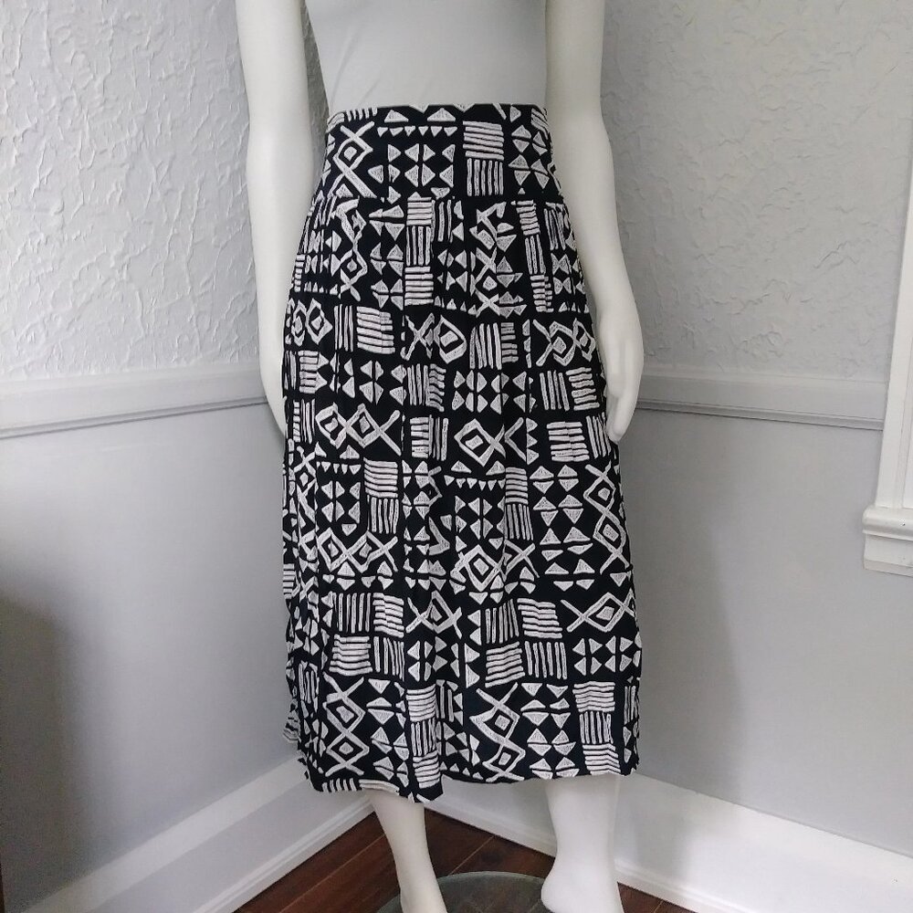 Vintage Black and White Patterned Skirt by Coincidence